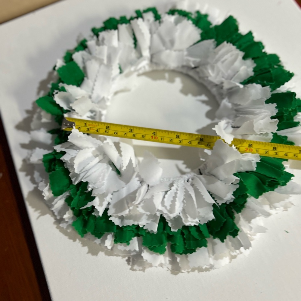 Handmade Rag Wreath - Picture 4 of 4